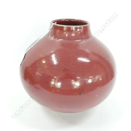 CAMPBELL HEGAN LARGE VASE 240MM X 260MM DIA.