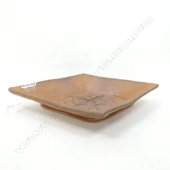 COLIN UNDERDOWN WOODFIRED DISH D.240MM