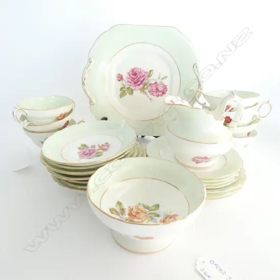HAMMERSLEY TEA SET - VINTAGE ROSES - 24PC.