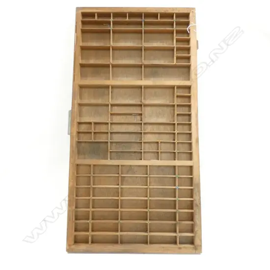 VINTAGE PRINTERS TRAY 815 X 420MM