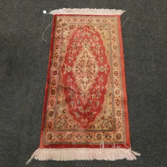 MACHINE WOVEN RUG 1170 X 610mm...