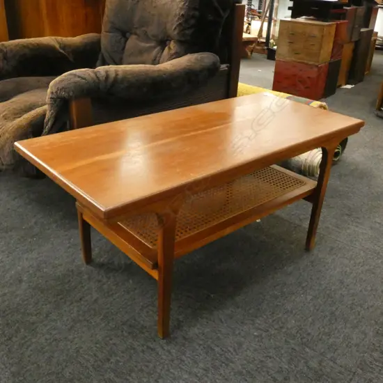 RETRO COFFEE TABLE... 