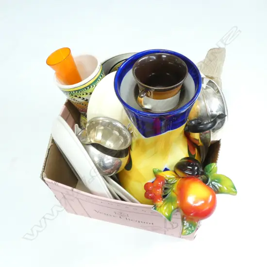 BOX LOT ASST. CERAMICS; CROWN LYNN ETC