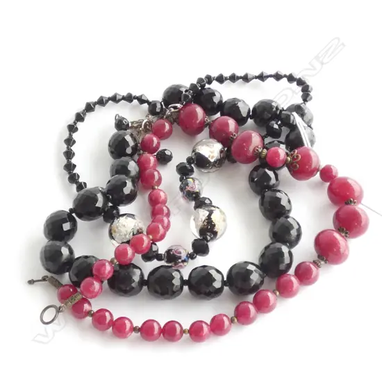 3 NECKLACES; FRENCH JET, VENETIAN GLASS, DYED QUARTZ?
