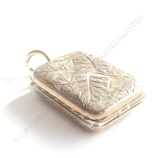 (19659) ANTIQUE UNMARKED SILVER? LOCKET ...