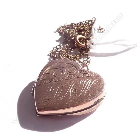 9CT GOLD HEART LOCKET 5 GRAMS