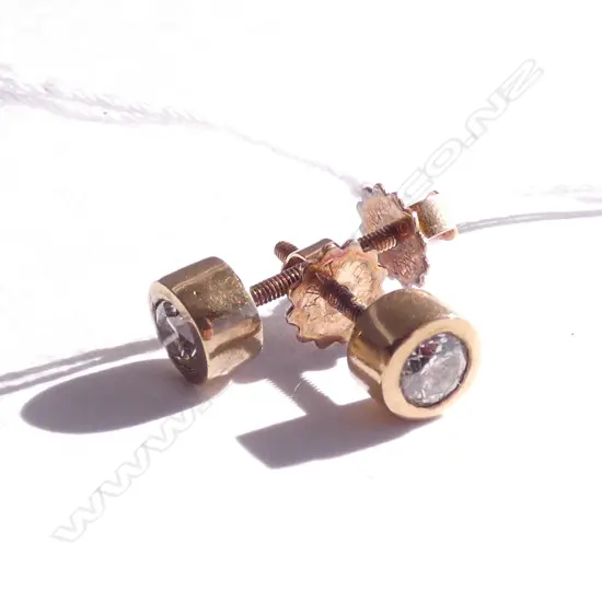 (19188) PR 9CT DIAMOND SOLITAIRE EARRINGS ABOUT 0.50CT