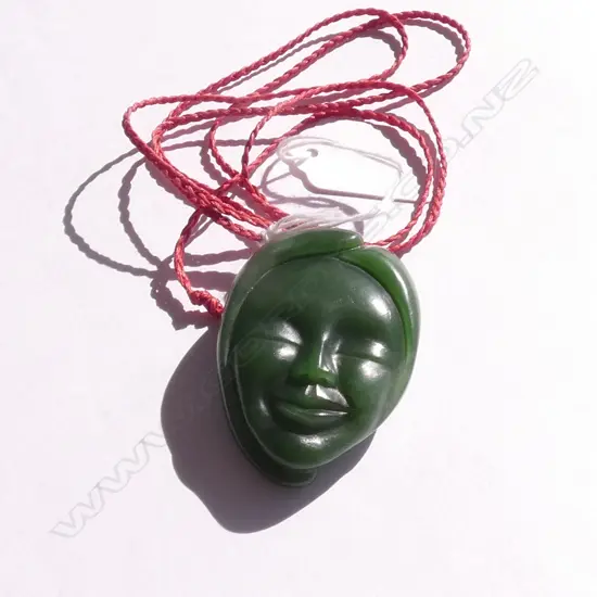 OMNI CAEON KAHURANGI POUNAMU HAND CARVED FACE PENDANT