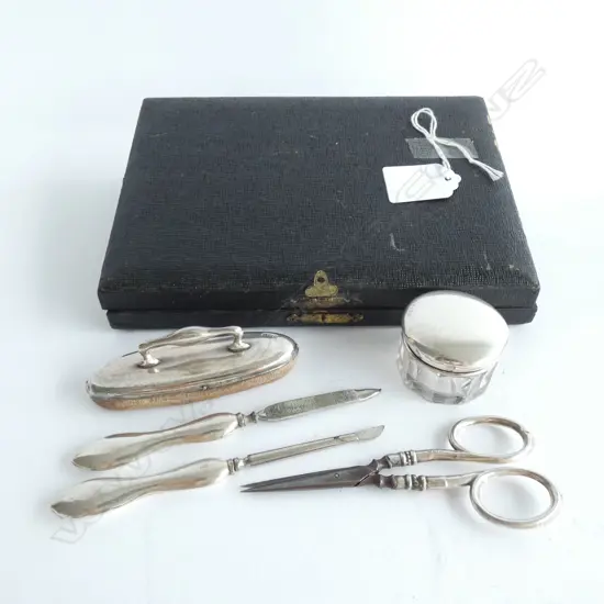 STG SILVER MANICURE SET