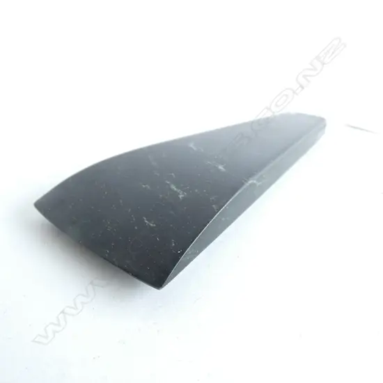 POUNAMU TOKI (NEPHRITE AXE BLADE) L. 160mm