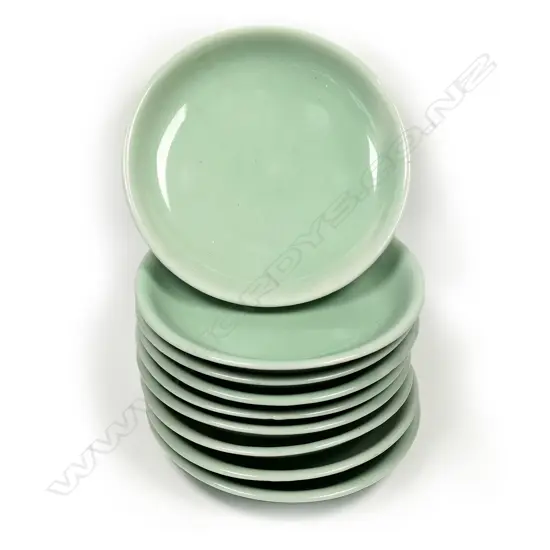 NINE CELADON PLATES, DIA. 160MM