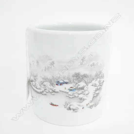 CHINESE PORCELAIN BRUSH POT H 130 MM