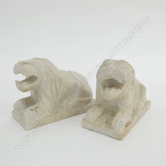 PR SOAPSTONE CARVED LIONS L.165mm