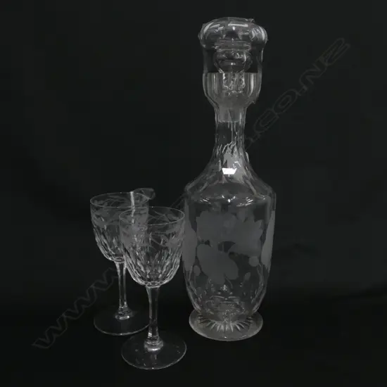 ART NOVEAU ETCHED DECANTER AND & PR OF GLASSES 