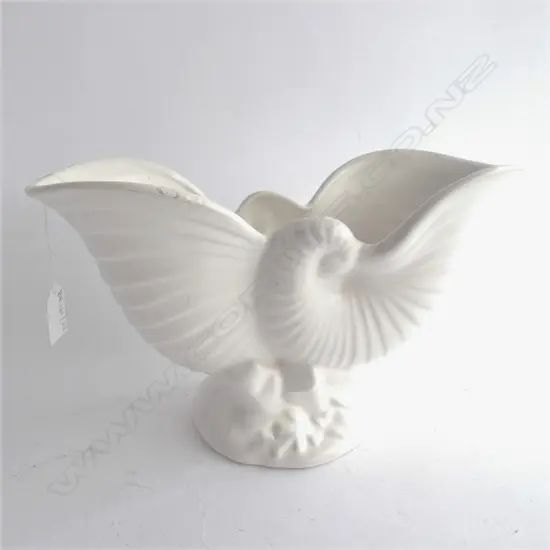 CROWN LYNN NAUTILUS VASE W. 290mm...