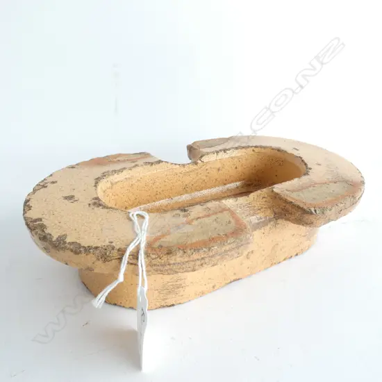 CRUM POTTERY NEW LYNN BRICK L. 225mm.