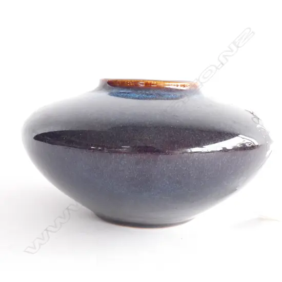 MING DYNASTY SYLE VASE BLUE GLAZE 210MM DIA