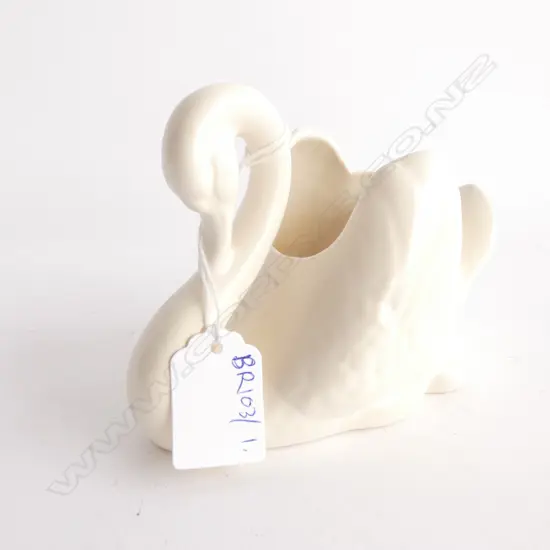 CROWN LYNN SMALL WHITE SWAN L. 145MM...