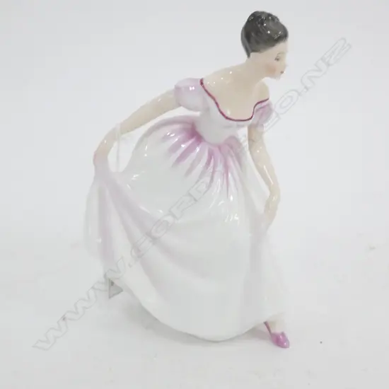 R/DOULTON FIGURINE 'DANIELLE' HN3001 H.185mm