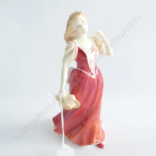R/DOULTON FIGURINE 'STROLLING' HN3775 H. 195mm