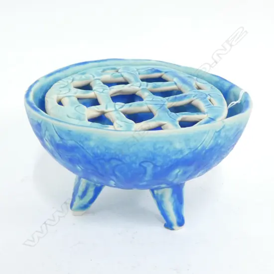 CHERYL WRIGHT IKEBANA VASE w. FROG 180mm dia