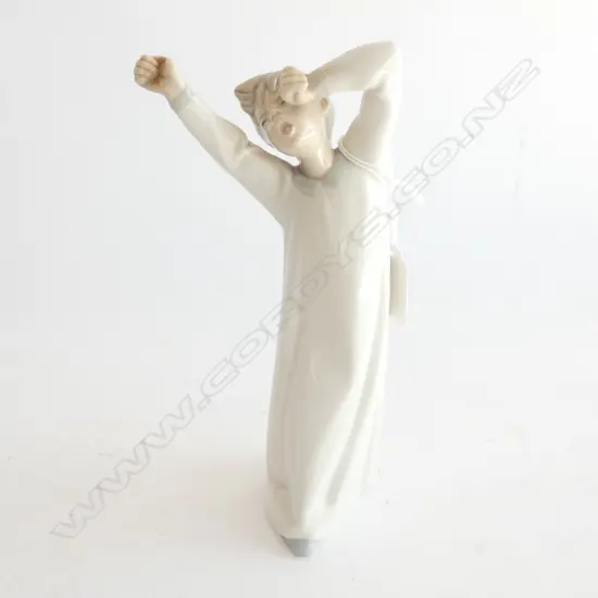 LLADRO WAKING BOY #4870 H.215mm