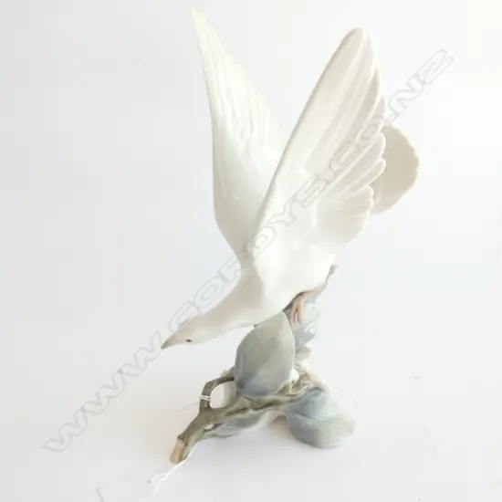 LLADRO 'TURTLE DOVE' #4550 H.280mm