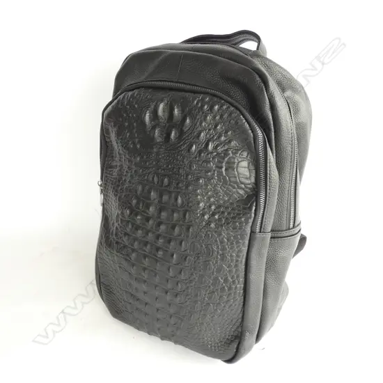 BLACK COWHIDE LEATHER BAG CROC DETAIL H.440mm