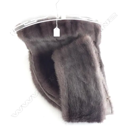 FUR STOLE 