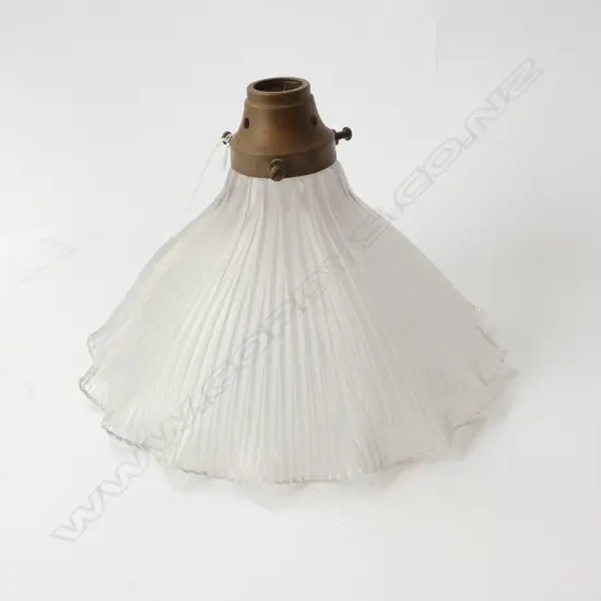 FLUTED GLASS LIGHT SHADE WITH ORIG. BRASS FITTING 265mm dia
