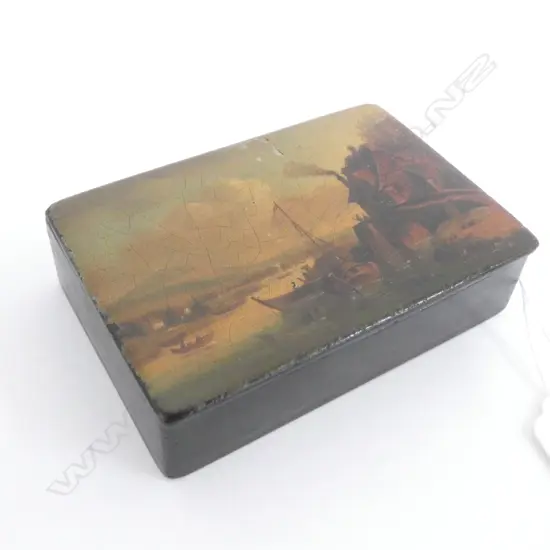 ANTIQUE DUTCH SCENE PAPER MACHE HINGED SNUFF BOX 