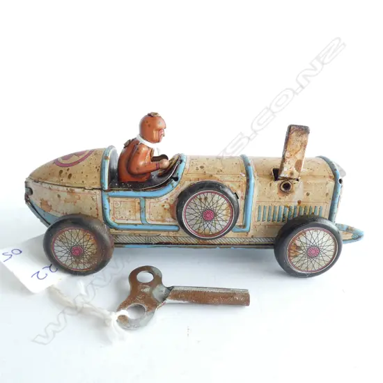 TIN WIND UP CAR L. 135mm