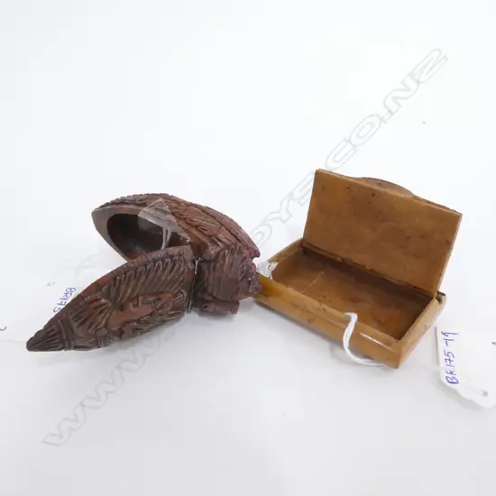 CARVED COQUILLE NUT SHOE HINGED SNUFF BOX & MAPPLED HINGED SNUFF BOX