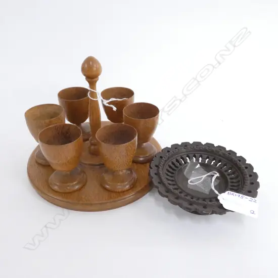 NZ NATIVE TIMBER REWAREWA EGG EPERGNE & PIERCED DISH