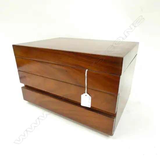 VINTAGE JAPANESE ‘HARI-BAKO’ SEWING BOX - PLAIN WITH NO HINGES OR HANDLES - FULL TOP TRAY  & 2 DRAWERS ...