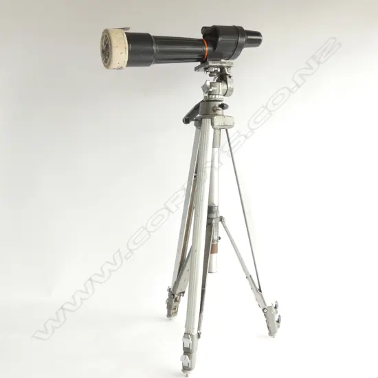 VELBON TRIPOD + SPOTTERS SCOPE