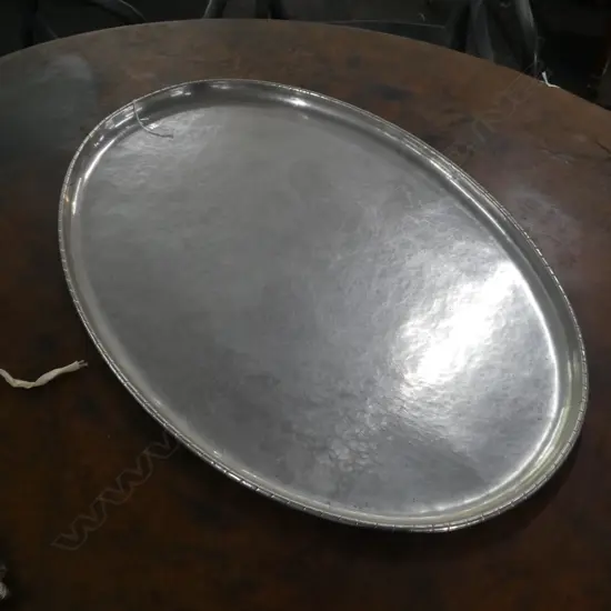 LARGE OVAL METAL TRAY L.685mm
