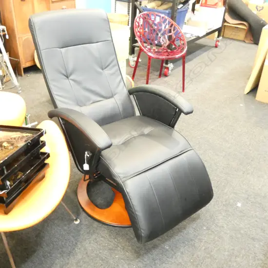 ELECTRIC BLACK VINYL MASSAGE CHAIR 