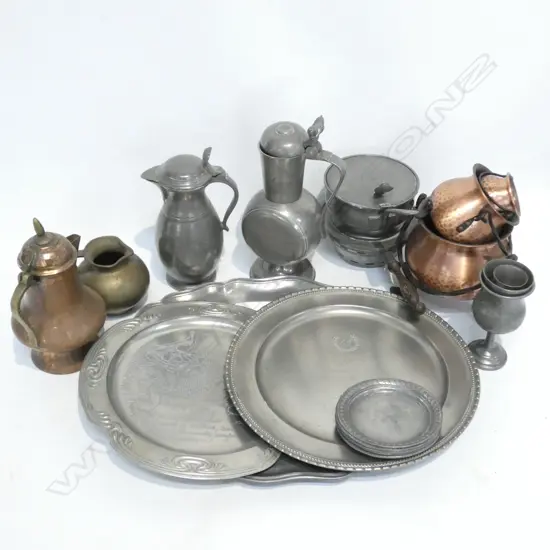 LG GOOD BOX LOT PEWTER / BRASS / COPPER ETC.
