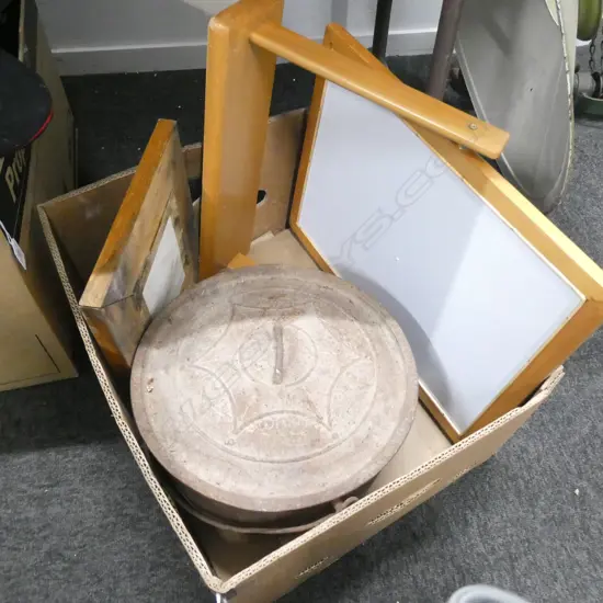 BOX  LOT MIRROR, PRINT, LGE IRON POT