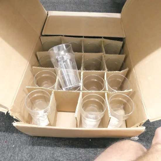 24 PINT BEER GLASSES