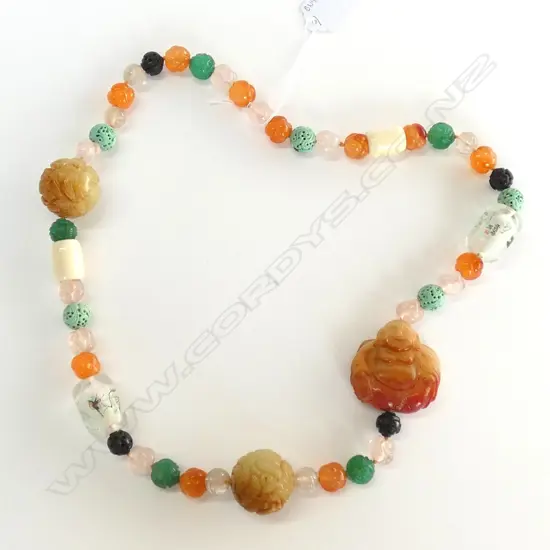 CHINESE JADE & HARDSTONE NECKLACE, INCL. 2 REVERSE PAINTED BEADS.