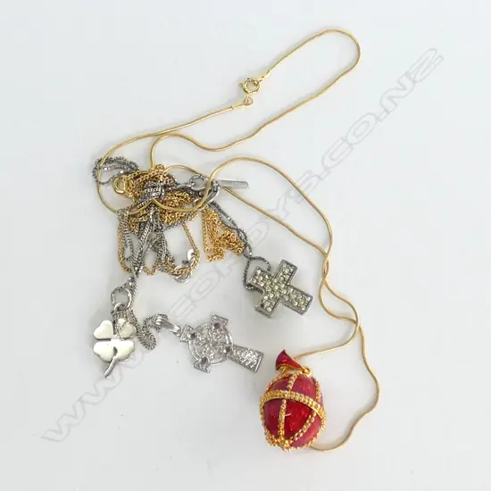 BAG OF COSTUME JEWELLERY