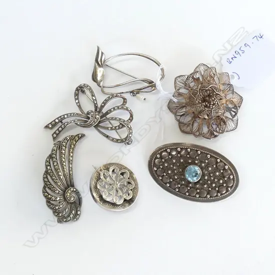 6 STG SILVER BROOCHES