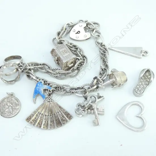STG SILVER BRACELET + 4 CHARMS