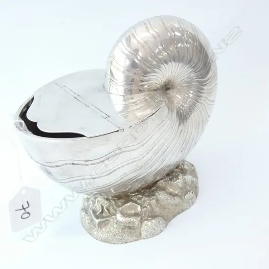 EDW S/PLATE NAUTILUS SHELL SPOON WARMER