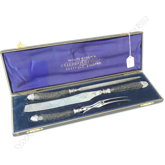 BOXED HORN CARVING SET