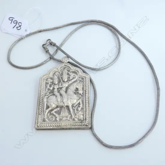 VINTAGE INDIAN SILVER NECKLACE THE TABLET PENDANT...