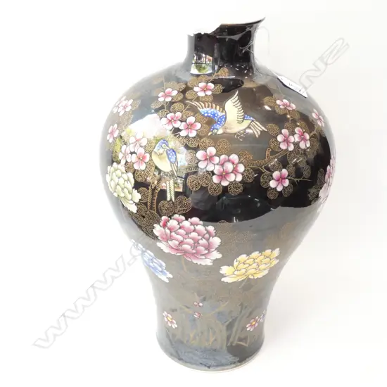 LGE CHINESE PORCELAIN VASE AF. H. 420mm