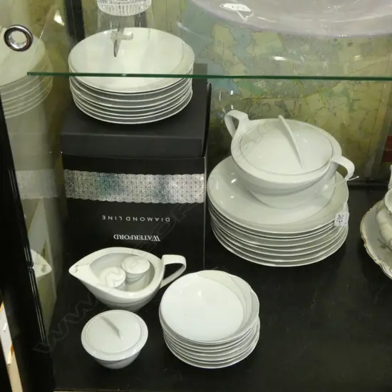 HUTSCHENREUTHER 'MAXIM' DINNER SERVICE